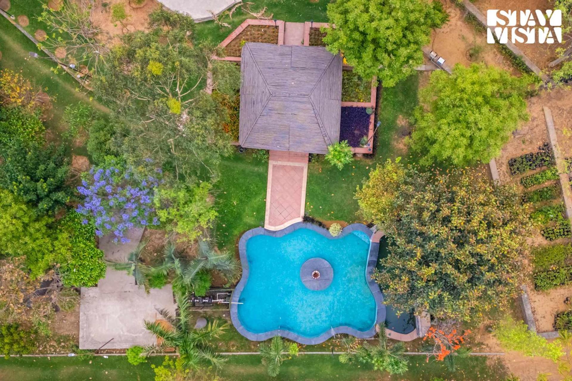 Stayvista At Maple Farms With Pool, Bbq & Bonfire Sohna Eksteriør bilde