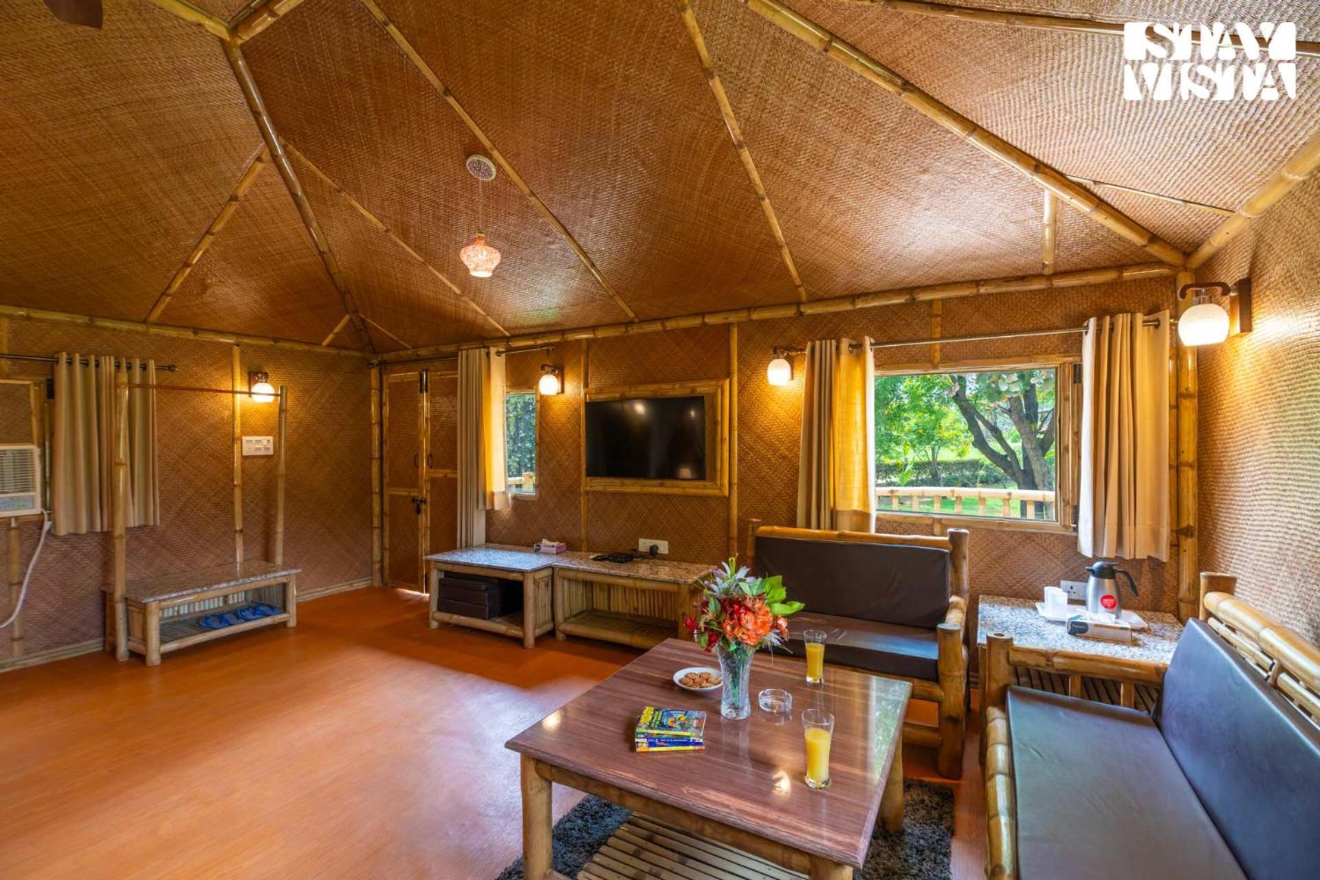 Stayvista At Maple Farms With Pool, Bbq & Bonfire Sohna Eksteriør bilde